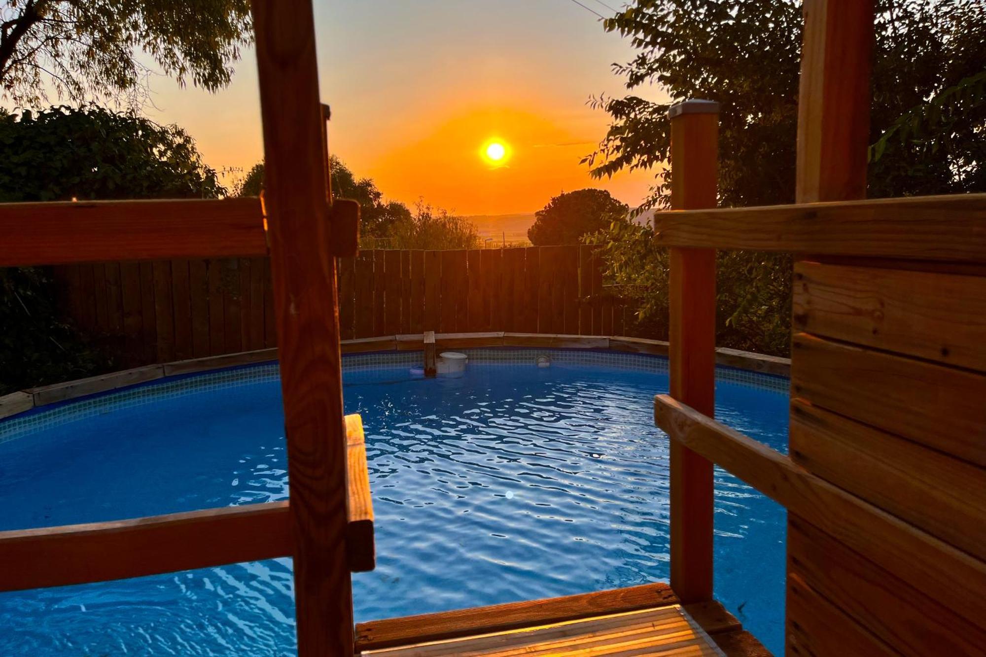 Fee4Me Cabin With Pool And Garden San Martin De La Vega Ngoại thất bức ảnh