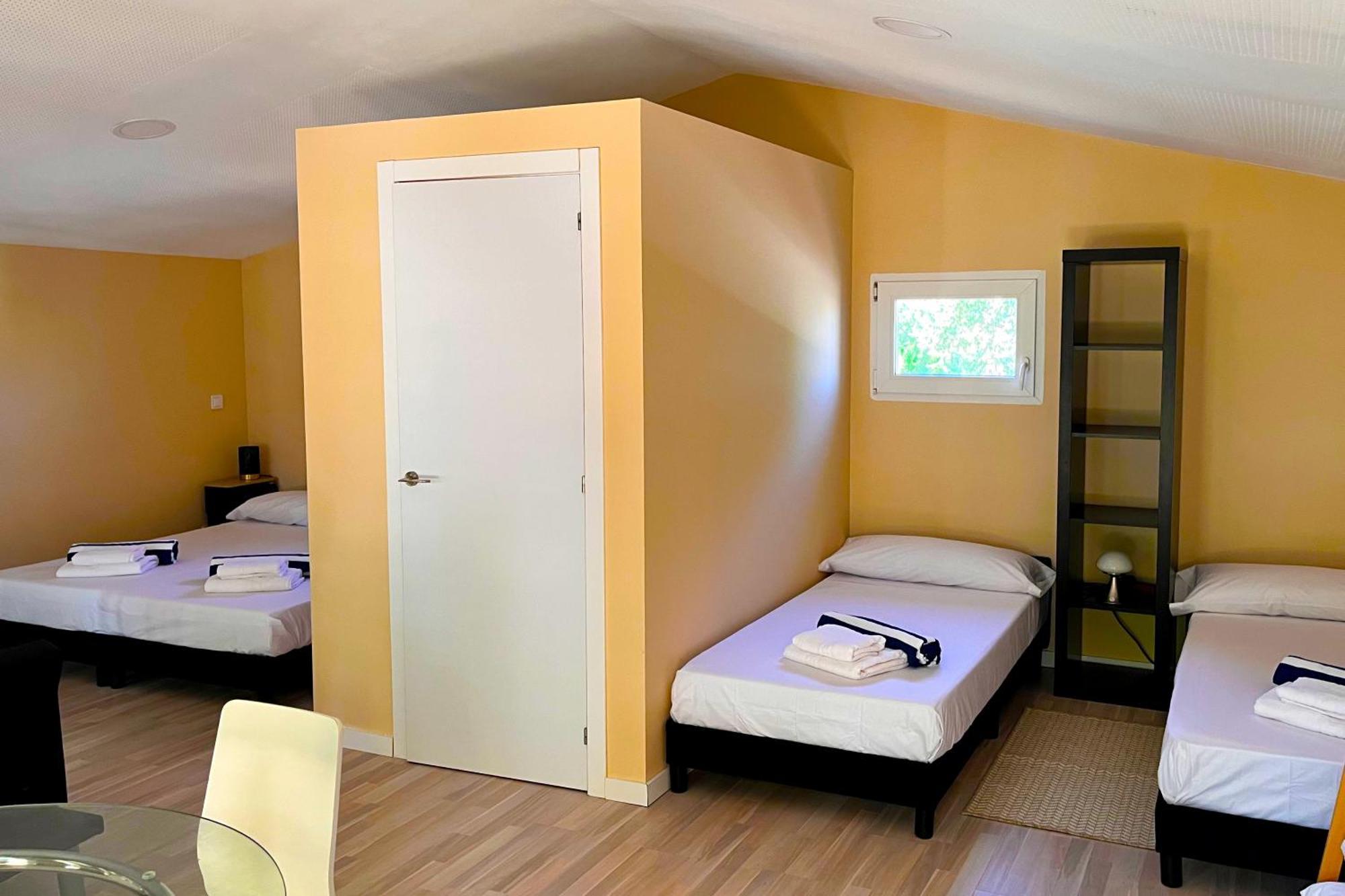 Fee4Me Cabin With Pool And Garden San Martin De La Vega Ngoại thất bức ảnh