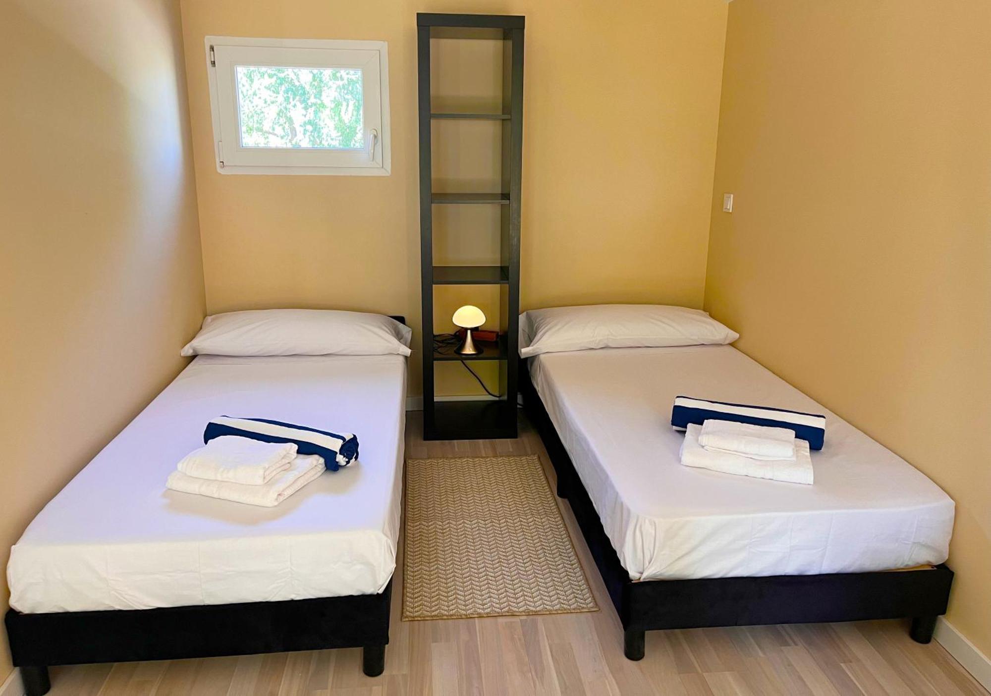 Fee4Me Cabin With Pool And Garden San Martin De La Vega Ngoại thất bức ảnh